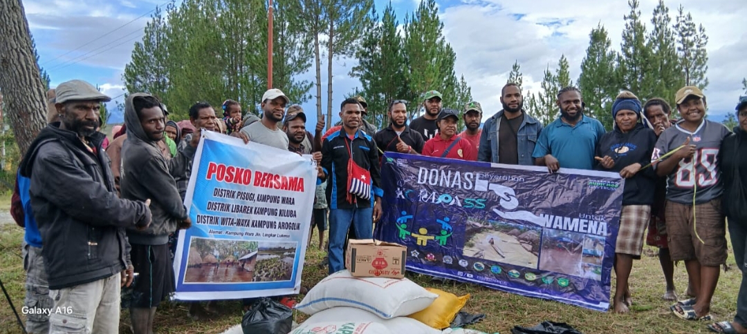 [ID] Galang 62 Juta, Kompas Salurkan 9 Posko Pengungsi Dampak Musiba Banjir, Longsor Papua Jayawijaya