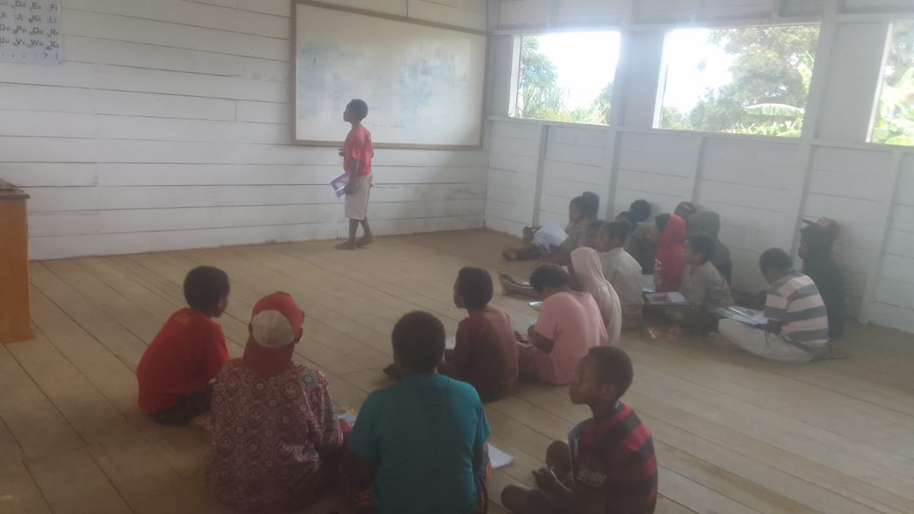 Inilah Pembelajaran Kegiatan Literasi Dogiyai Maju di Piyakunu, Dogiyai