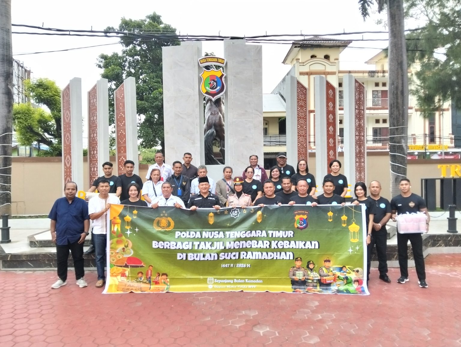 [ID] Hangatnya Ramadhan di Kupang: Polda NTT dan SMSI Tebar Takjil, Perkuat Toleransi