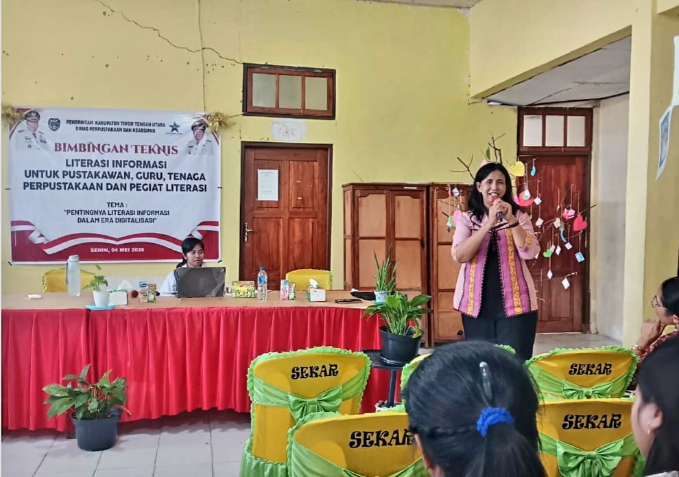 Perkuat Literasi Digital, Elisabeth Susilowati Ajak Masyarakat TTU Lawan Hoaks