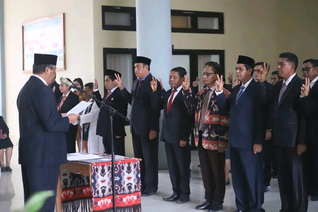56 Pejabat Pemkab Sumba Tengah Resmi Dikukuhkan, Wabup Tekankan Integritas dan Profesionalisme