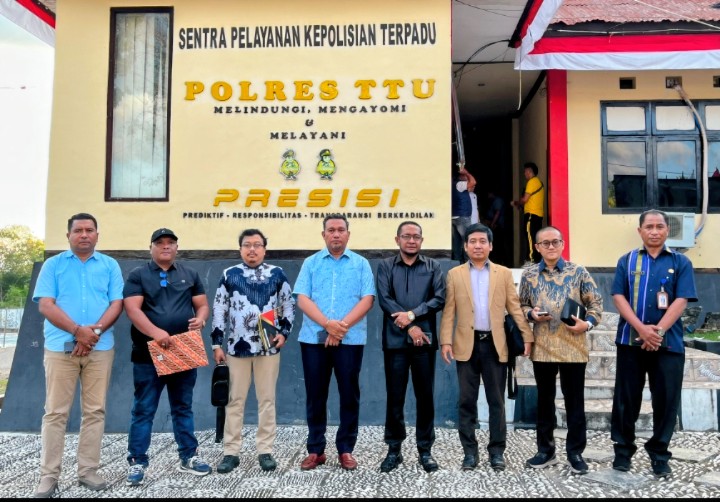 [ID] Tim Kuasa Hukum Falent Kebo Laporkan Chatarina Sigit ke Polres TTU atas Dugaan Penghinaan